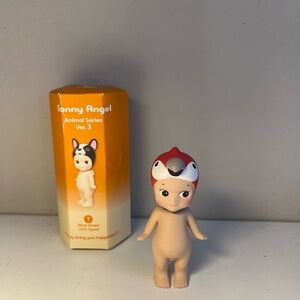 REAL AUTHENTIC Sonny Angel Animal
Series Ver. 3 macaw